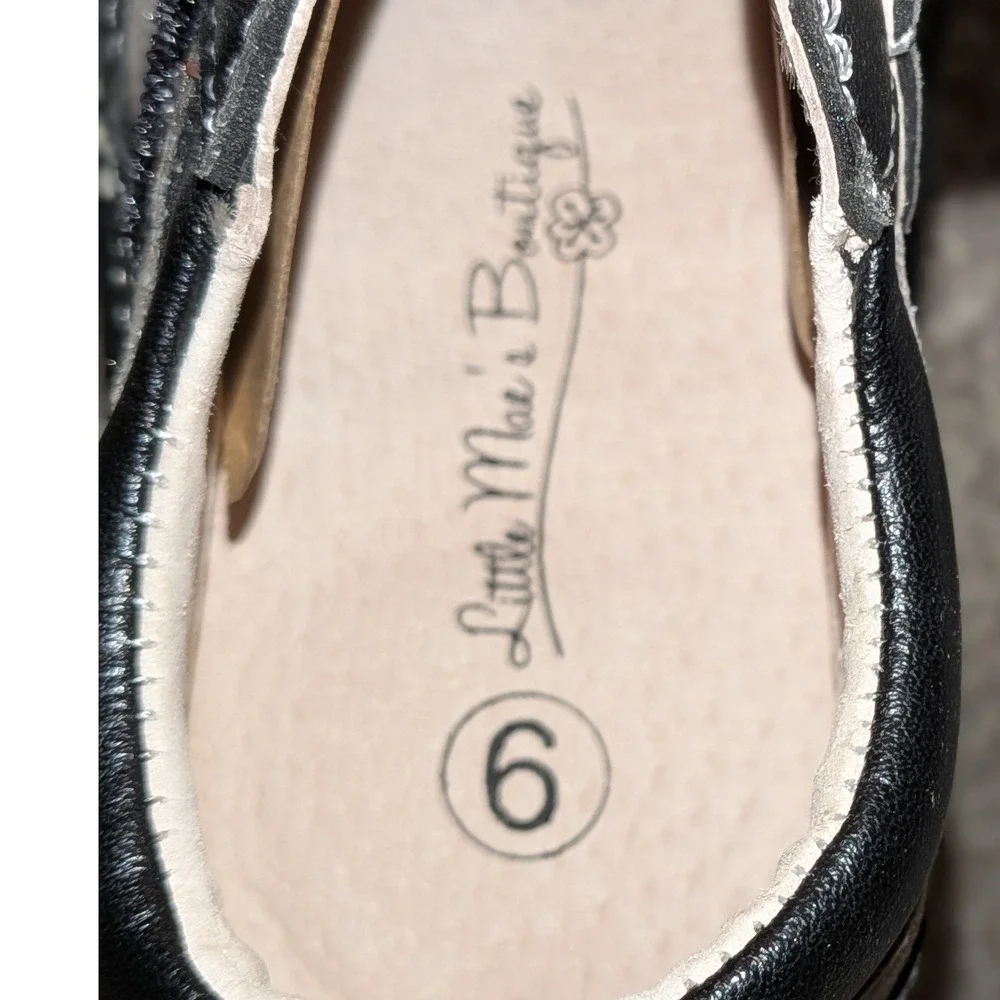Little Mae's Boutique Toddler Squeaky Shoes Black Grey First Walkers Size 6